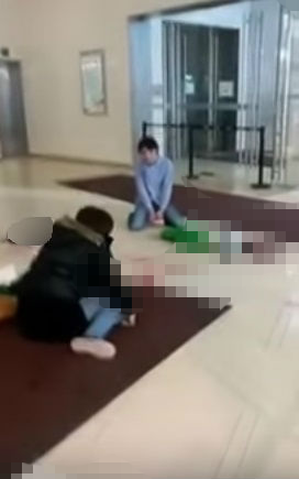 Chinese Parents Lost Hold of their 2 Toddlers in Mall, Both End up Dead - World Of Buzz 2