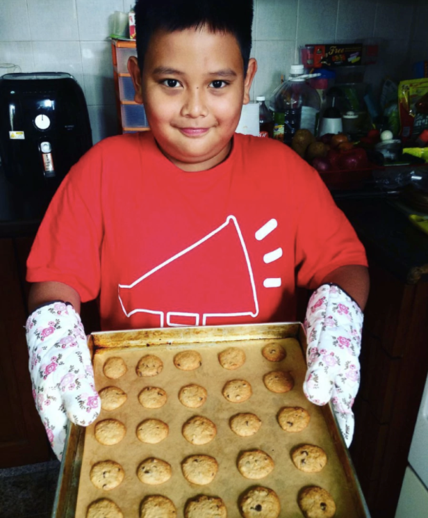 Cute Malaysian Boy Bakes Cookies to Save the Turtles - World Of Buzz 3