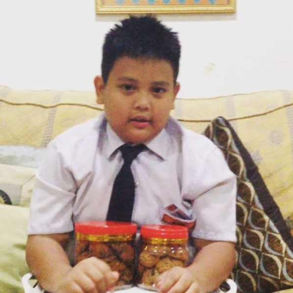 Cute Malaysian Boy Bakes Cookies To Save The Turtles - World Of Buzz