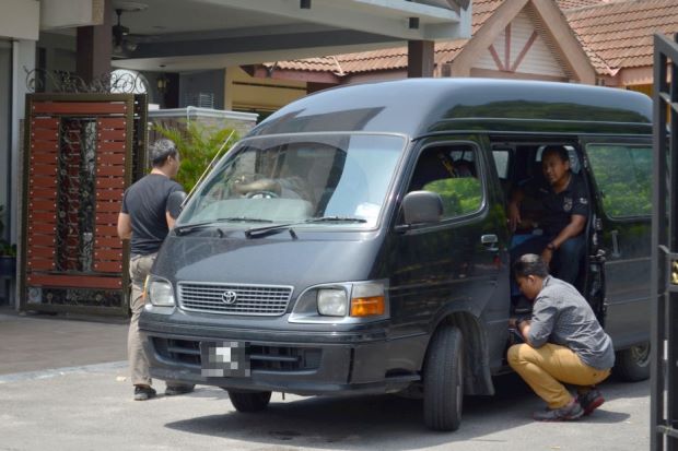 Malaysian Man Dies From Gunshot Wound To The Head In Datuk Seri's House - World Of Buzz