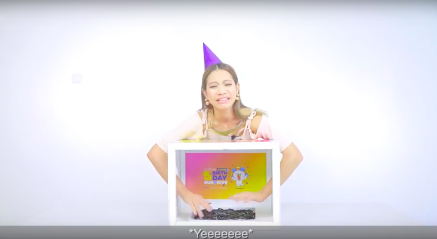 Malaysians Are Getting Freaked Out By The "Surprise Box Challenge" - World Of Buzz 1