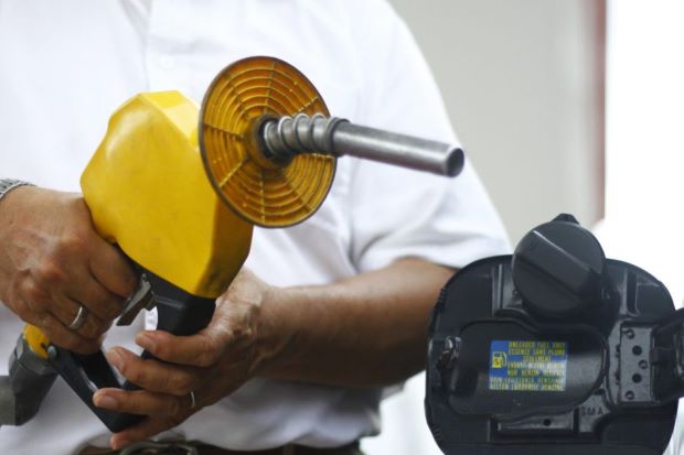Malaysians Could Be Getting Discounts on Fuel Soon! - World Of Buzz 2