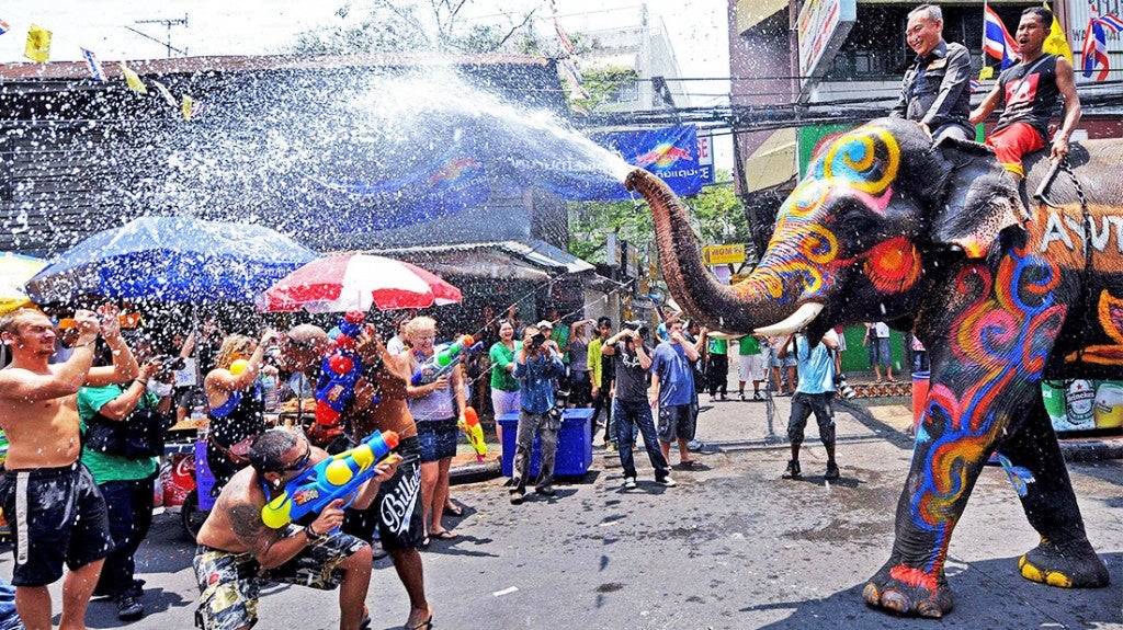 "No Powder, No Water Guns, No Sexy Dress, and No Alcohol" for Songkran Festival This Year - World Of Buzz 5