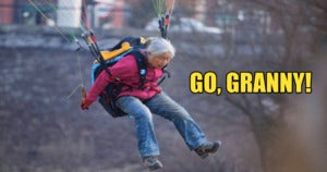 Paragliding Chinese Granny Flies Into Our Hearts - World Of Buzz 3