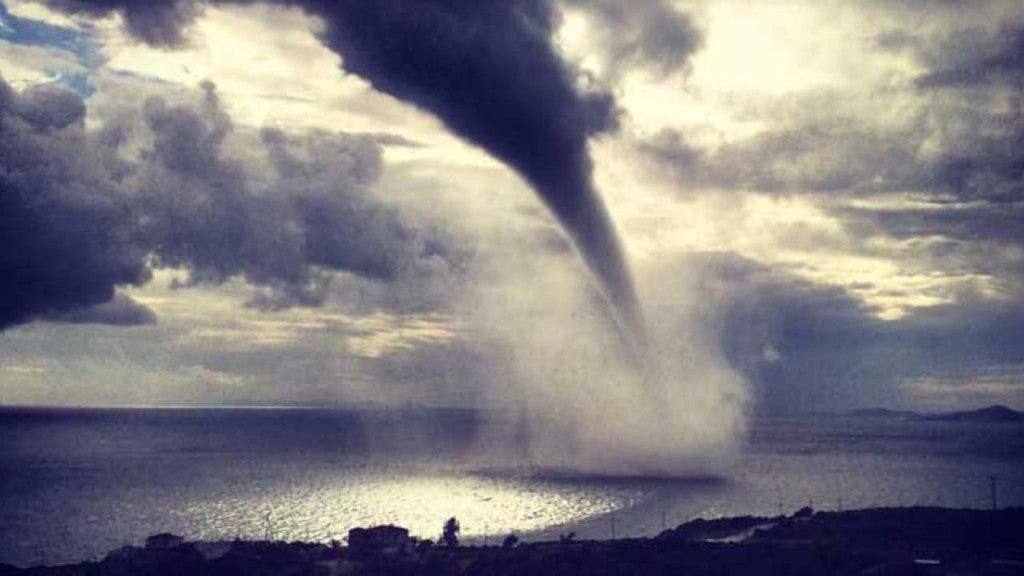 Waterspout Allegedly Spotted Off Penang Bridge Leaves Malaysians in Shock - World Of Buzz 2