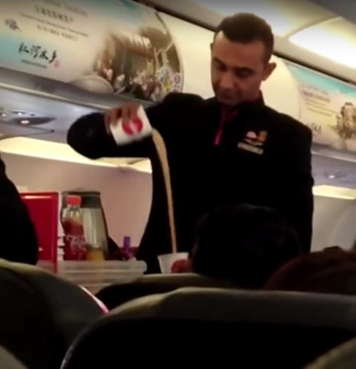 AirAsia Steward Makes Teh Tarik for Passengers on Flight - World Of Buzz 1