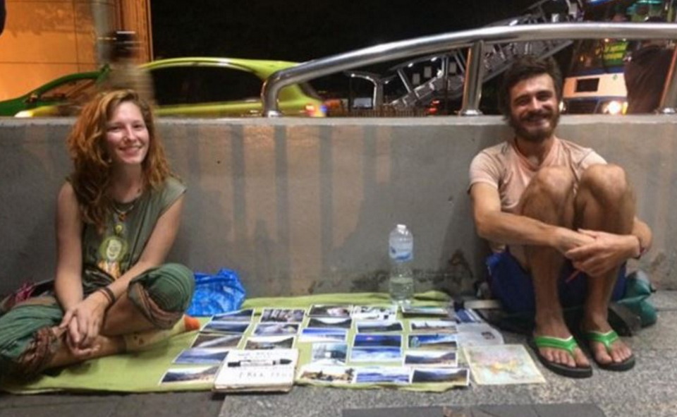 Foreign Travellers Begging For Money In Asian Streets Should Be Ashamed Of Themselves - World Of Buzz