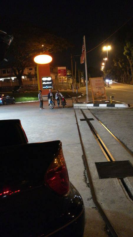 Malaysian Girl Advises Everyone to be Careful of Robbery Around Sri Petaling Area - World Of Buzz 2