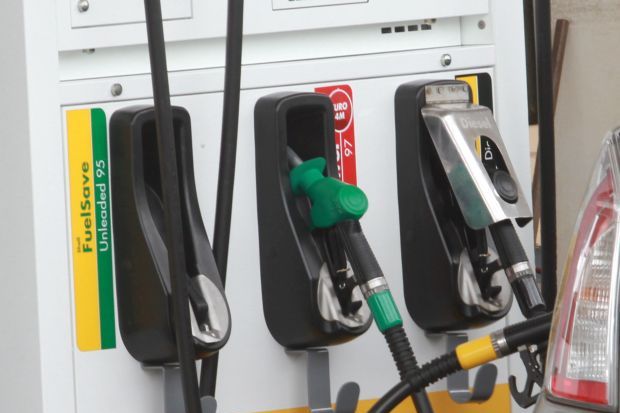 Malaysian Government Says New Weekly Pricing System Will Not Allow Fuel Discounts For Now - World Of Buzz 2