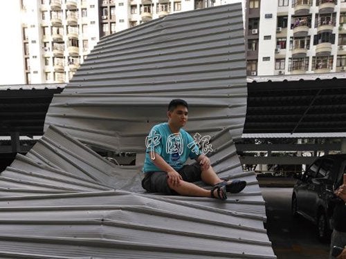 Malaysian Guy Accidentally Falls 13th Storeys, Miraculously Survives without Any Serious Injuries - World Of Buzz 2