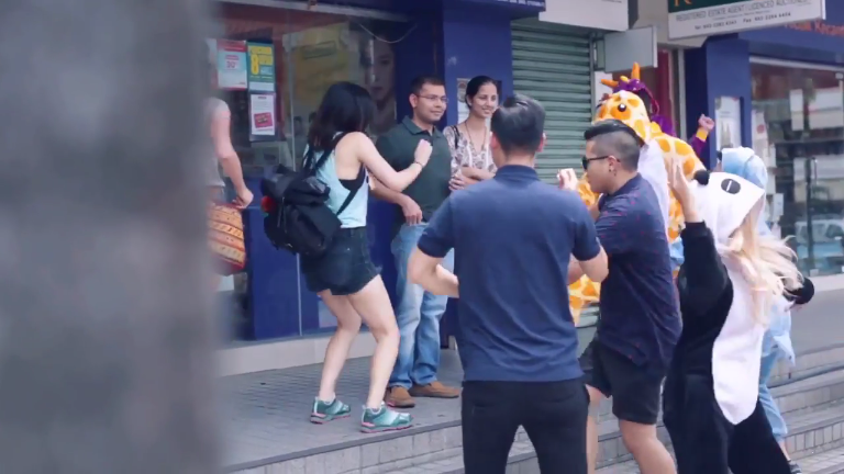 Malaysians Throw Surprise Dance Parties For Random Strangers, Gets Hilarious Reactions - World Of Buzz