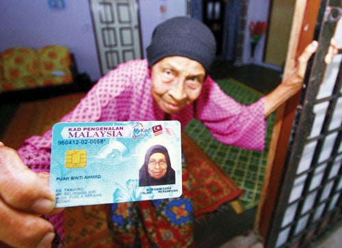 This Malaysian Woman is 4 Years Older Than the World's Oldest Person - World Of Buzz