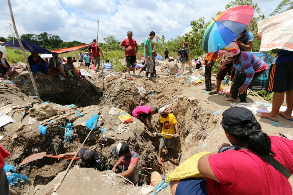 Villagers in Sibu Digging Up Chicken Wings Buried Underground Four Days Ago - World Of Buzz 1