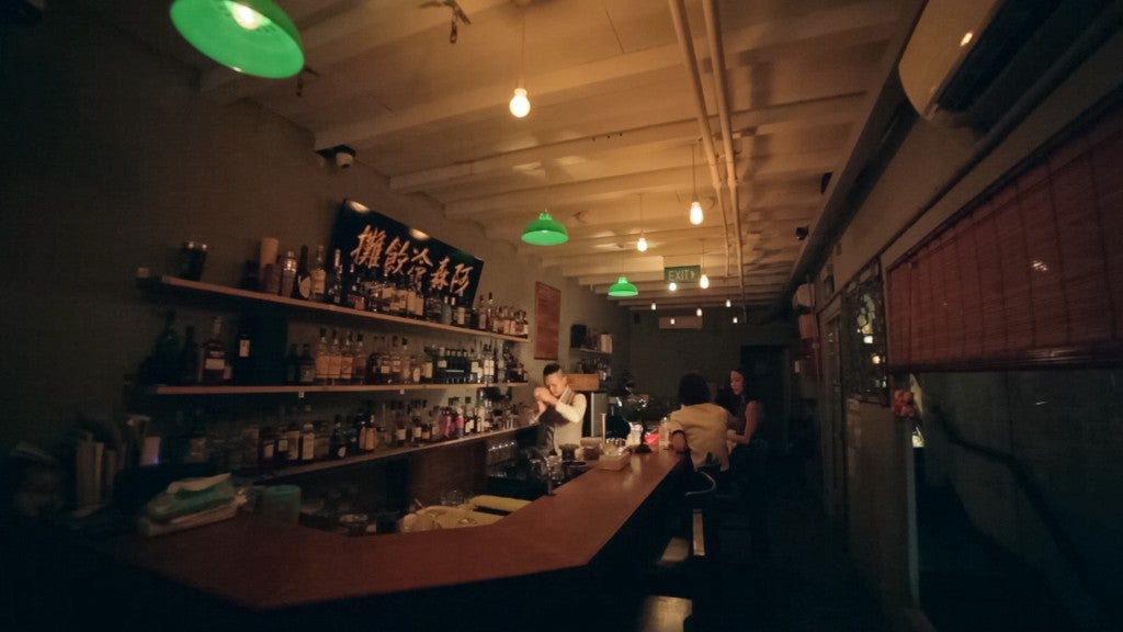 10 Hidden Bars in Singapore to Visit for the Ultimate Drinking Experience - World Of Buzz 2
