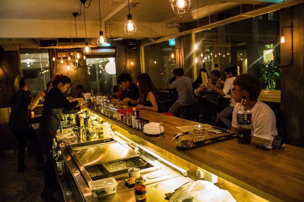 10 Hidden Bars In Singapore To Visit For The Ultimate Drinking Experience - World Of Buzz 8