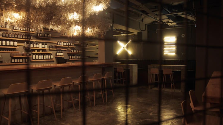 11 Hidden Bars in Singapore to Visit for the Ultimate Drinking Experience - World Of Buzz 3