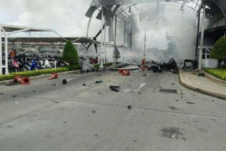 Big C in Southern Thailand Rocked by Double Bomb Blasts, At Least 58 People Injured - World Of Buzz 3