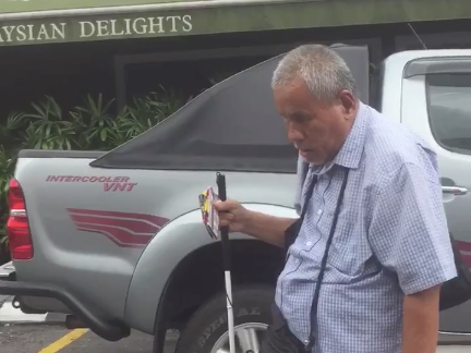 Blind Man Who Went Viral for Holding Up Traffic in Bangsar Apologises for His Actions - World Of Buzz 1