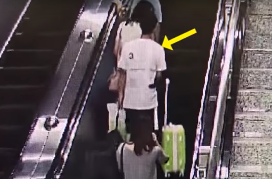 Chinese Lady Slaps And Drags Pervert To Police Station After He Touched Her - World Of Buzz