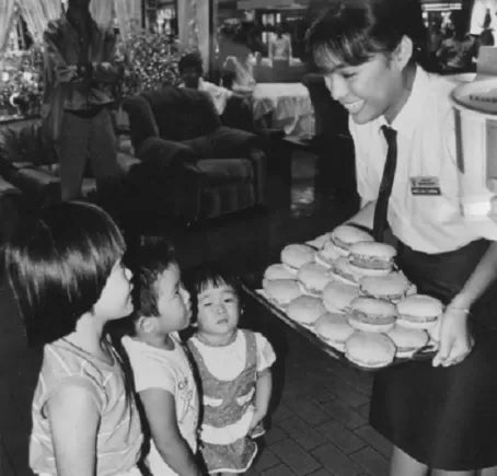 Nostalgic Photos Of Malaysia's Very First Kfc Outlet Brings Back Fond Memories - World Of Buzz