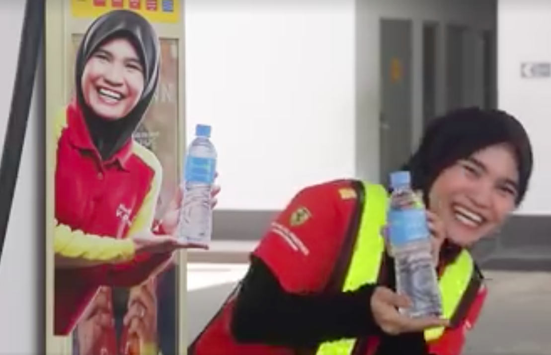 Shell's 'Mineral Water Lady' Shares Her Inspiring Story in Viral Video - World Of Buzz