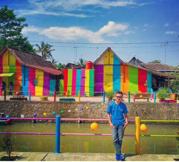 This Magical Rainbow Village in Indonesia is Starting an Instagram Craze Internationally - World Of Buzz 3
