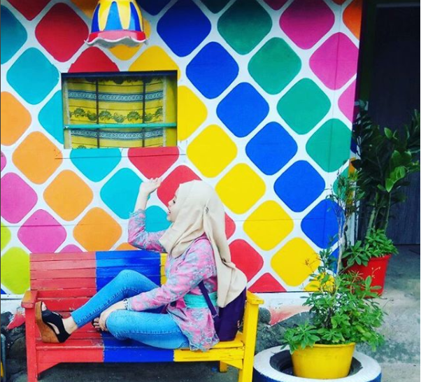 This Magical Rainbow Village in Indonesia is Starting an Instagram Craze Internationally - World Of Buzz 4