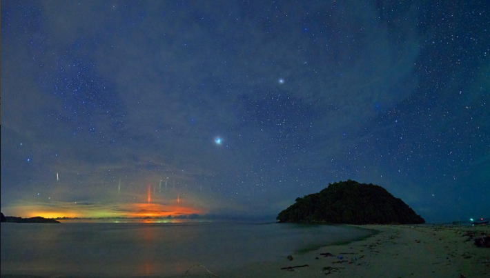 A Natural Phenomenon That's Usually Seen in Western Countries Just Happened in Sabah! - World Of Buzz