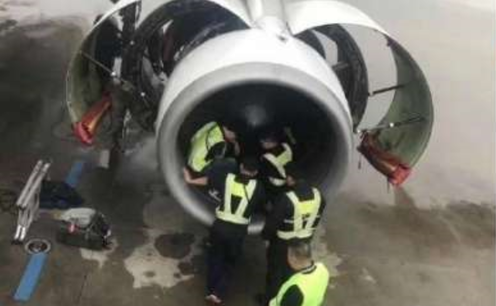 Chinese Woman Throws Coins into Plane Engine for 'Good Luck', Causes 5 Hour Delay - World Of Buzz