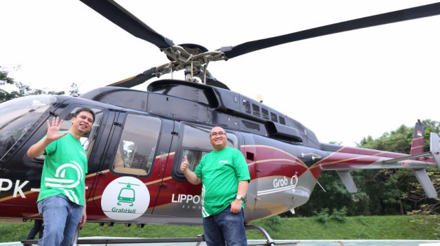 Grab Tests New Service GrabHeli in Jakarta, Allows Customers to Ride on Helicopters - World Of Buzz 1