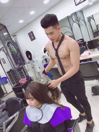 Handsome Hunks Attract Customers To Newly Opened Vietnam Beauty Salon - World Of Buzz 3