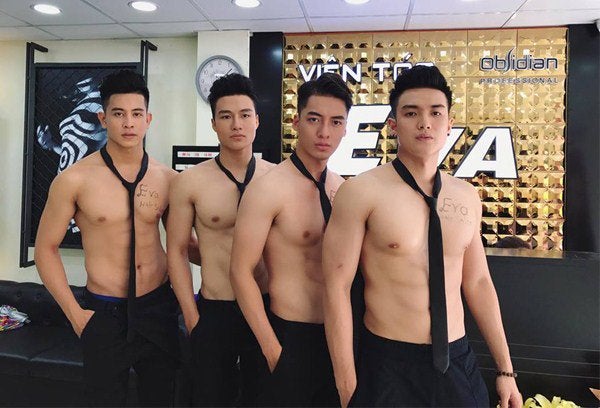 Handsome Hunks Attract Customers to Newly Opened Vietnam Beauty Salon - World Of Buzz