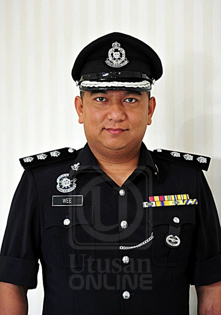 Kind Setapak Police Chief Helps Homeless Man Who Sought For Shelter During Hari Raya - World Of Buzz 1