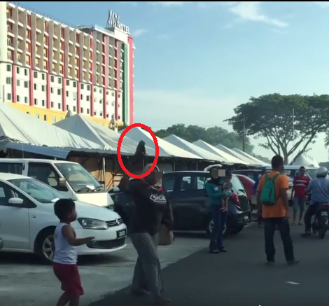 Malaysian Girl's Car Gets Attacked By Family Who Snatched Her Parking Spot - World Of Buzz 5