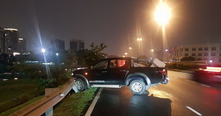 Malaysian Warns Others of Tow Truck Scam After Crashing 4WD in Subang ...