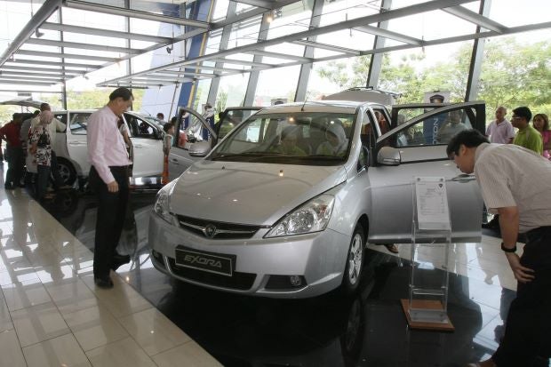 Man Steals Car from Showroom But Leaves His MyKad Behind - World Of Buzz 2