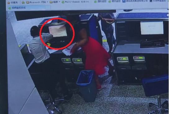 PhD Student Gets Blacklisted and Locked Up in Detention After Slapping Airport Staff - World Of Buzz