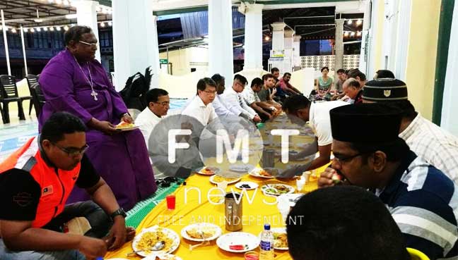 Religious Leaders Of Different Faiths In Penang Strengthen Ties In Harmonious Walk - World Of Buzz 4