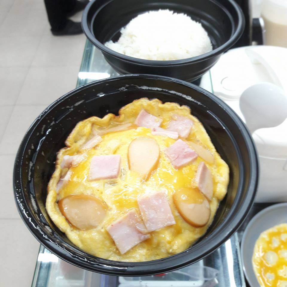 Bangkok's 7-Eleven Causes Netizens To Drool Over Its New Item, Freshly-Cooked Omelettes - World Of Buzz 1