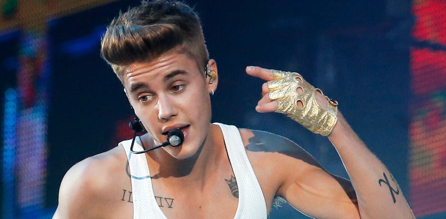 Ironically, Justin Bieber Has Been Banned from China for His "Bad Behaviour" - World Of Buzz 3