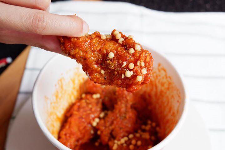 KFC Thailand Has Amazing Chicken with Spicy Sauce, Malaysians Jealous AF - World Of Buzz 1