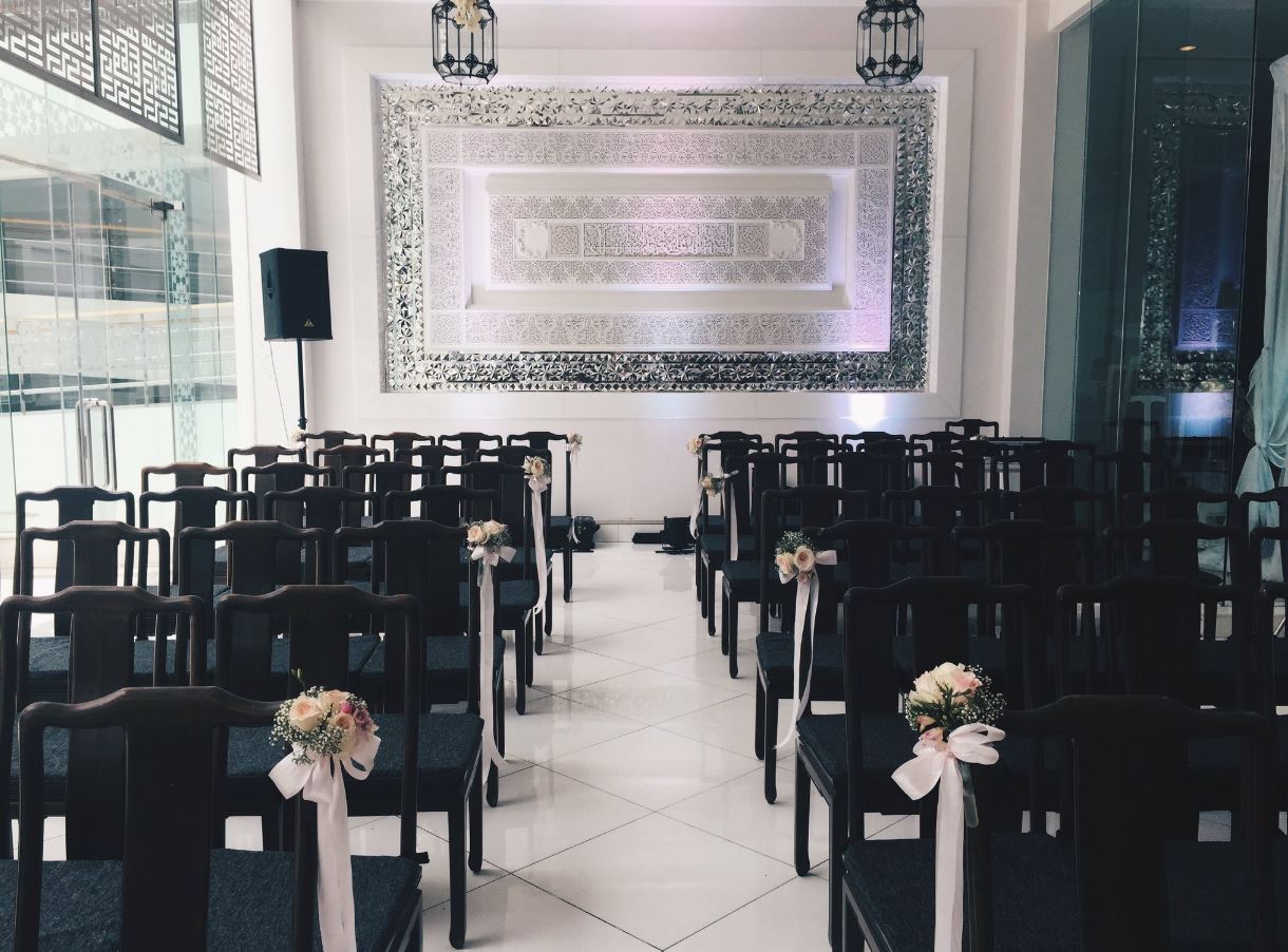 Malay Wedding Looks Like It Was Held In Church? - World Of Buzz 11