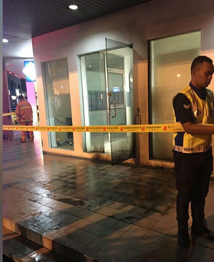 Malaysian Man Sets Fire To Bank After Application For Rm100 Million Insurance Is Rejected - World Of Buzz 1