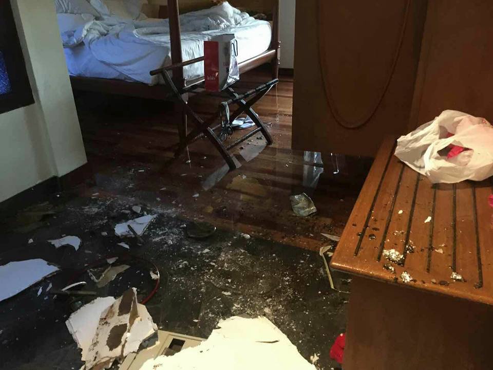 Malaysian Shares Scary Moment Their Port Dickson Chalet's Ceiling Collapsed - World Of Buzz 2