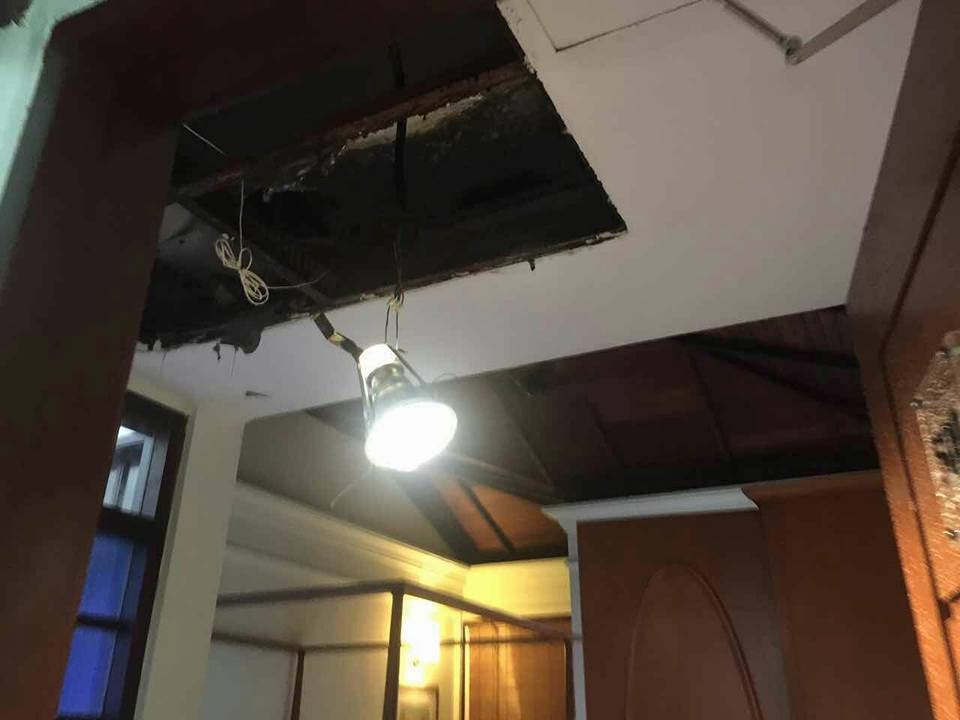 Malaysian Shares Scary Moment Their Port Dickson Chalet's Ceiling Collapsed - World Of Buzz 8