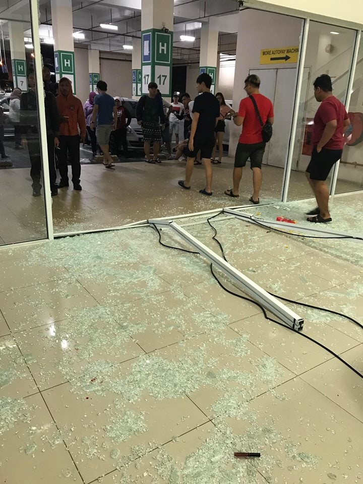M'sian Driver Loses Control of Car and Crashes into Shoppers at Johor Shopping Mall - World Of Buzz 1