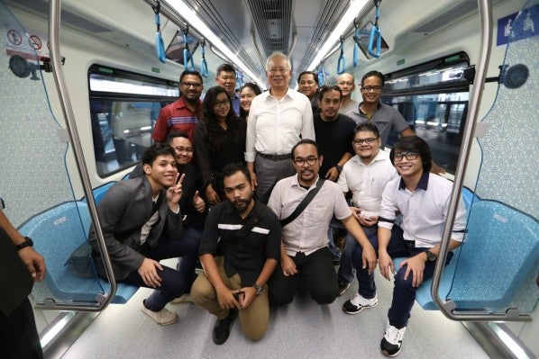 Najib Should Be Known As &Quot;Father Of Public Transport System&Quot; For New Mrt Line - World Of Buzz