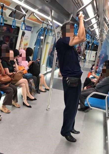 Rapidkl Shares Pictures Of Commuters Misbehaving On Facebook, Malaysians Disappointed - World Of Buzz 8