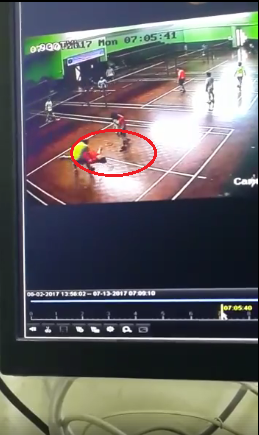 Regular Badminton Player In Indonesia Collapses And Dies When Playing Badminton - World Of Buzz