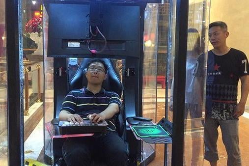 Shanghai Mall Installs "Hubby Hatches" for Bored Husbands and Boyfriends - World Of Buzz